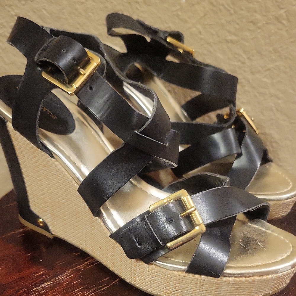 Liz Claiborne Black Wedge Sandals